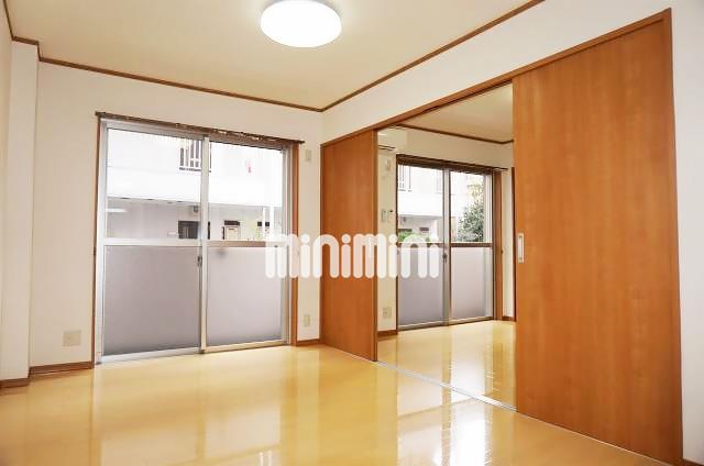 居室・リビング　広々としたリビング。