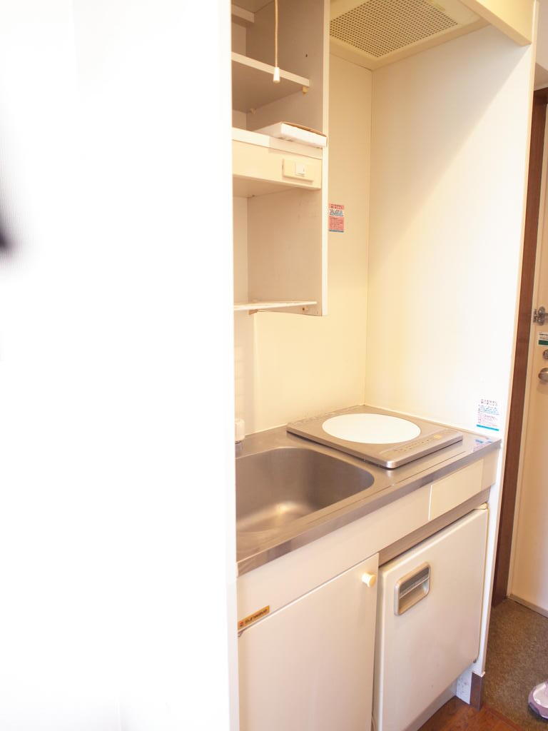 キッチン　冷蔵庫付き