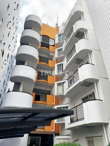 建物外観　落ち着いた雰囲気の外観です