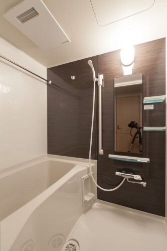 バス・シャワールーム　コンパクトで使いやすいお風呂です