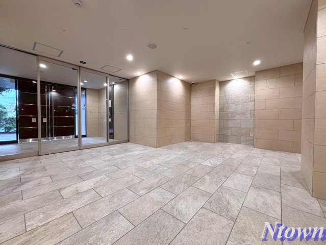 ロビー　建物の内部です