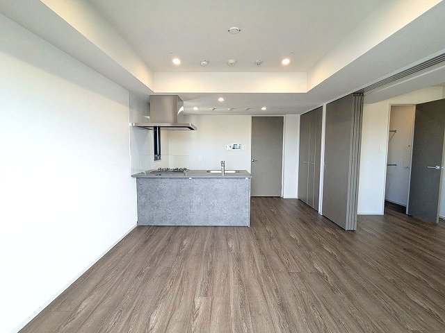 その他部屋・スペース　角部屋、カウンターキッチン、ワイドバルコニー、LDKにエアコ