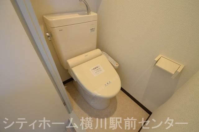 トイレ　ウォシュレット付き