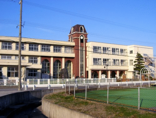 小学校　利田小学校（小学校）まで1800m
