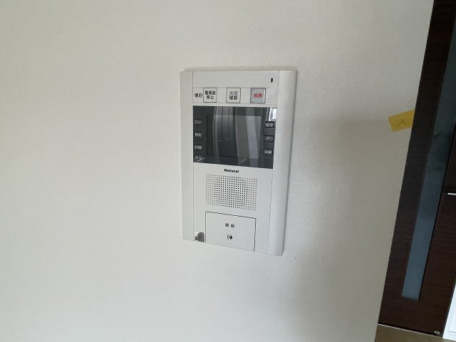 セキュリティ　TVモニター付きインターホンです