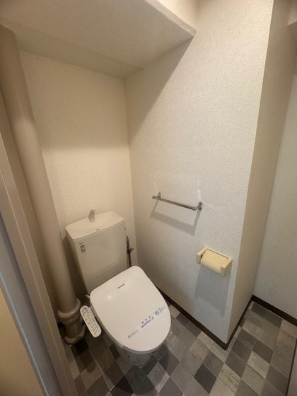 トイレ　※別号室の写真です。