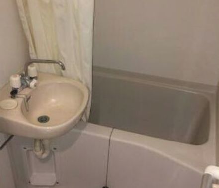 バス・シャワールーム　専用バス・トイレ・洗面台つき☆(同一仕様写真)