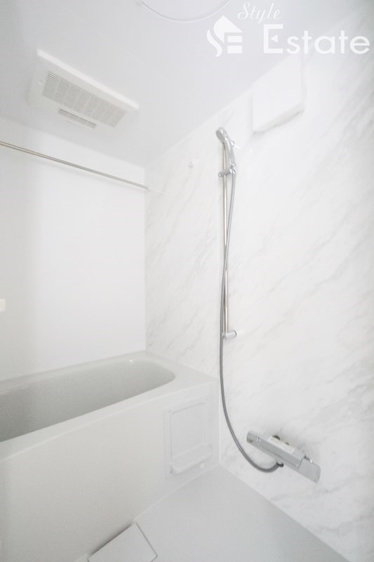 バス・シャワールーム　バスルーム