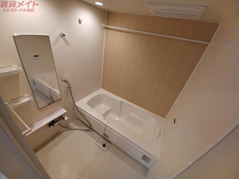 バス・シャワールーム　反転タイプ参考写真