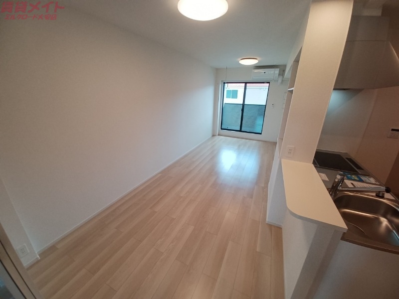 居室・リビング　反転タイプ参考写真