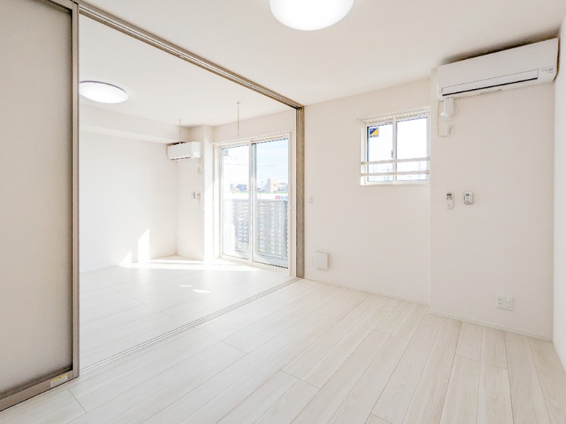 居室・リビング　図面と現状に相違がある場合には現状を優先