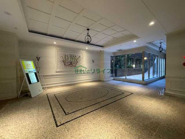 ロビー　グランシャルム広尾