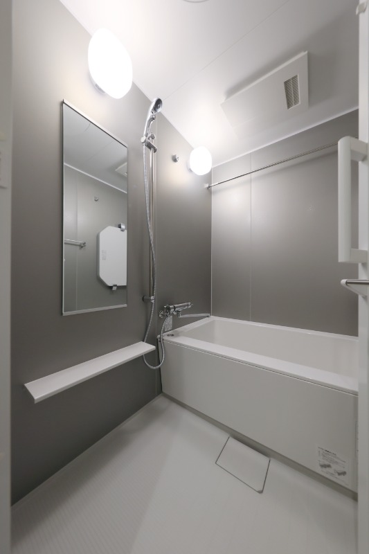 バス・シャワールーム　バスルーム