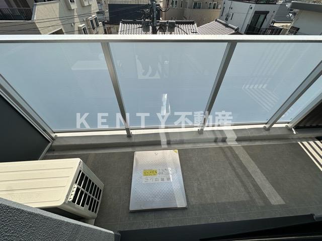 バルコニー　陽当たり良好なバルコニーです