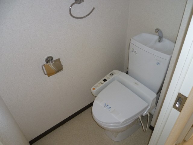 トイレ　ウォシュレット