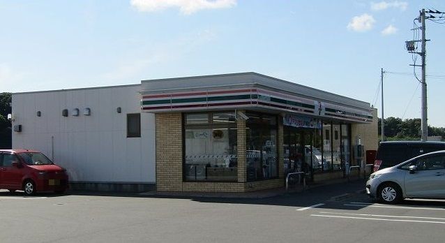コンビニ　セブンイレブン茂原長尾店（コンビニ）まで700m