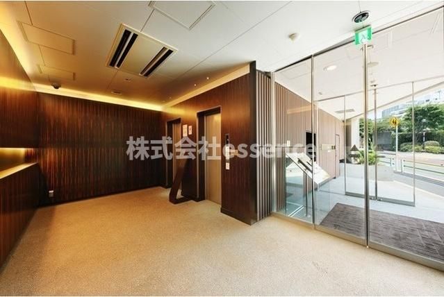 ロビー　弊社ではオンライン対応・現地対応可能です♪