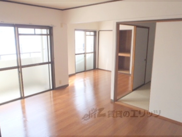 居室・リビング　リビング