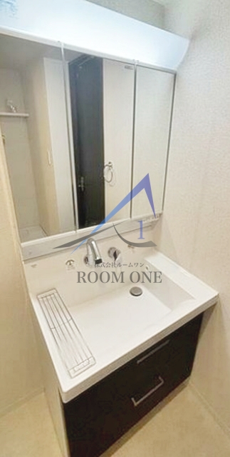 洗面設備　洗面台です。