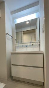 洗面設備　使いやすい独立洗面台☆