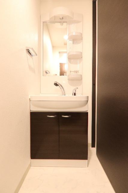 洗面設備　※別室の参考写真の為、現況優先です。