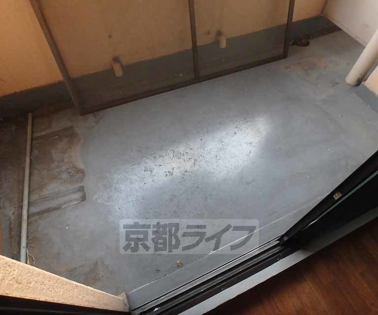 バルコニー　ベランダ広めです