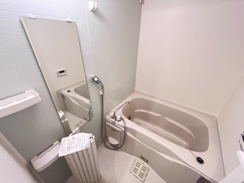 バス・シャワールーム　同物件別部屋写真