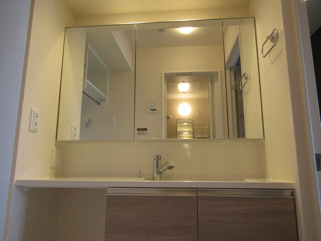 洗面設備　洗髪洗面化粧台