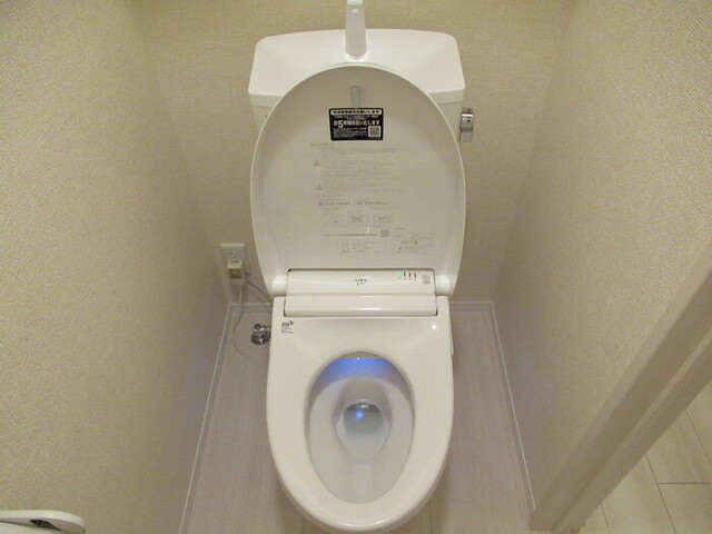 トイレ　温水洗浄暖房便座