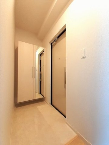 玄関　明るい玄関です