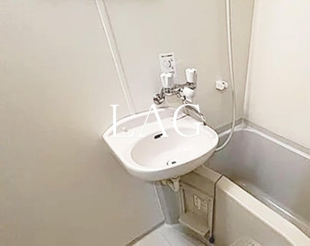 洗面設備　洗面台です。