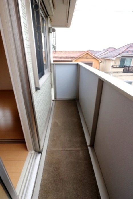 バルコニー　お洗濯にも便利なバルコニー付き