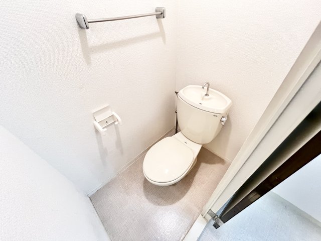 トイレ　※別部屋参考写真