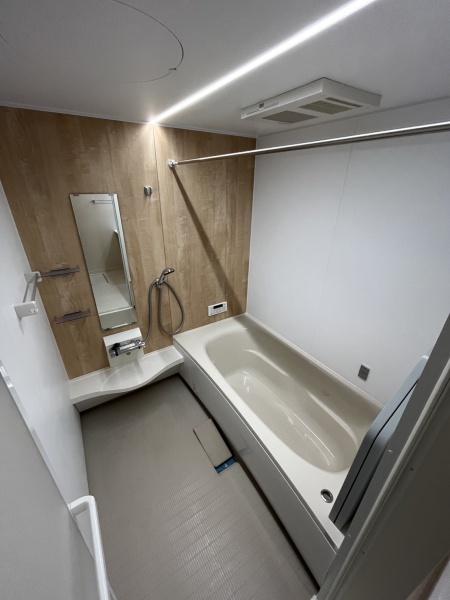 バス・シャワールーム　広々1坪タイプのバスルーム