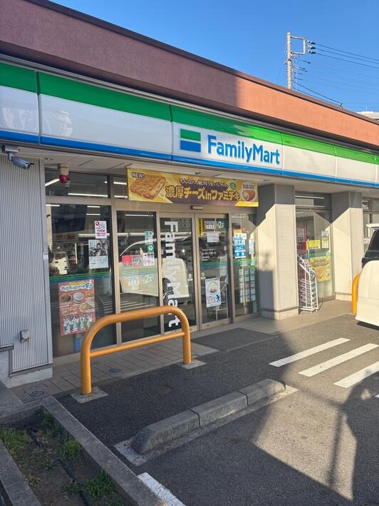 コンビニ　ファミリーマート品川桐ヶ谷通り店（コンビニ）まで344m