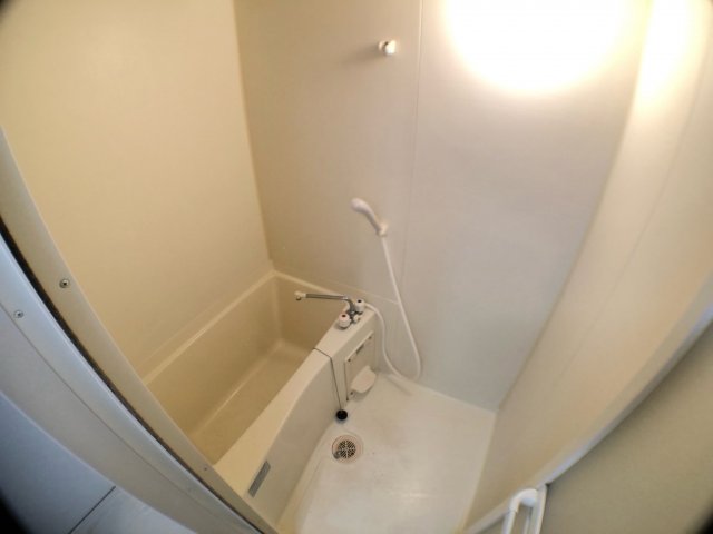 バス・シャワールーム　バストイレ別でおすすめです♪