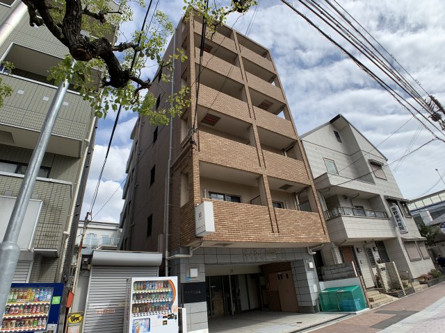 建物外観　安心のオートロック付き♪