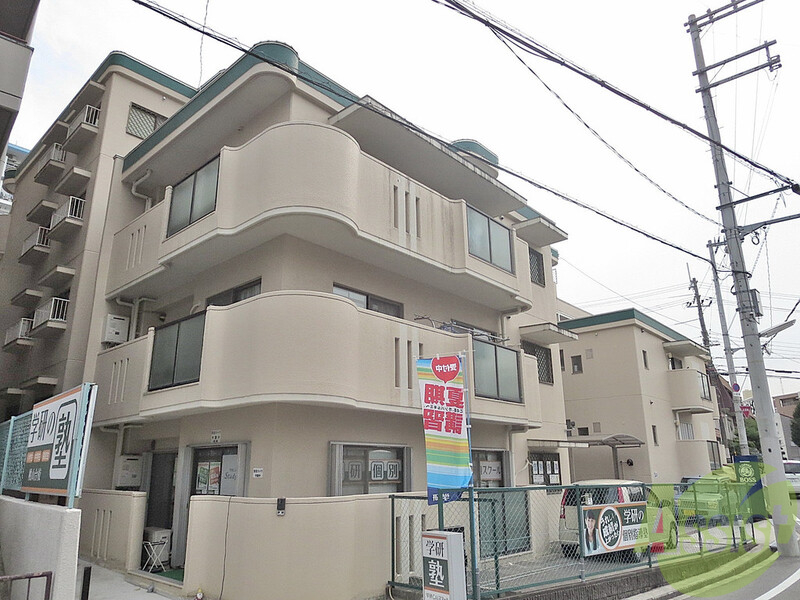 建物外観　豊中市上新田「イーズコート桃山台」