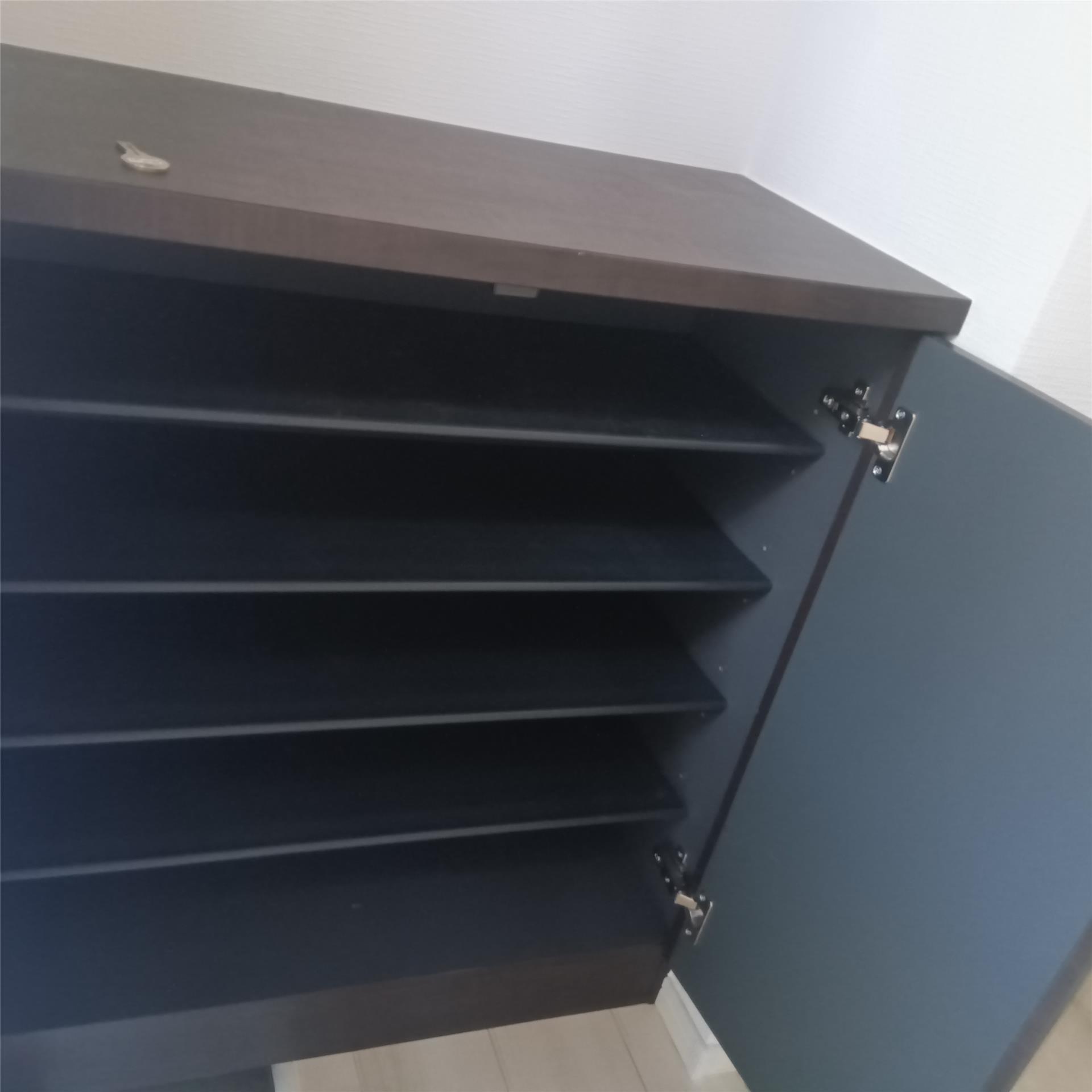 玄関　写真は別部屋です。