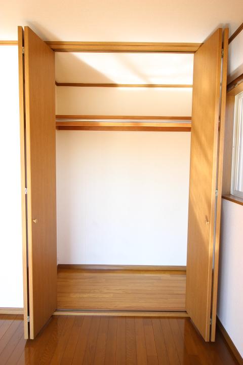 収納　各部屋にたっぷり入るクローゼット付きで、すっきり片付きます！