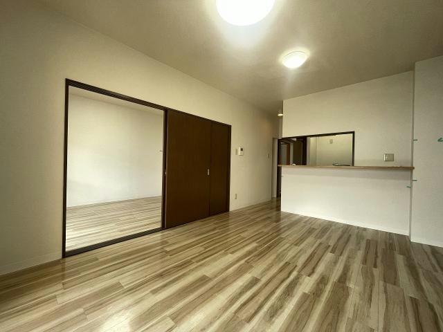 居室・リビング　※同物件別部屋　参考写真　内装イメージ