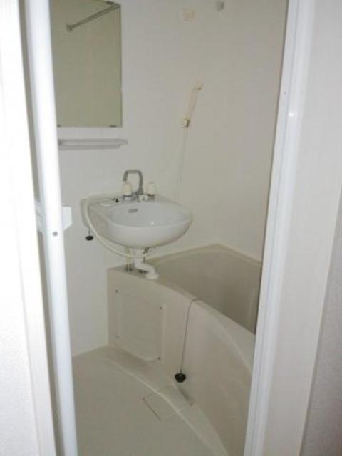 バス・シャワールーム　同仕様参考写真