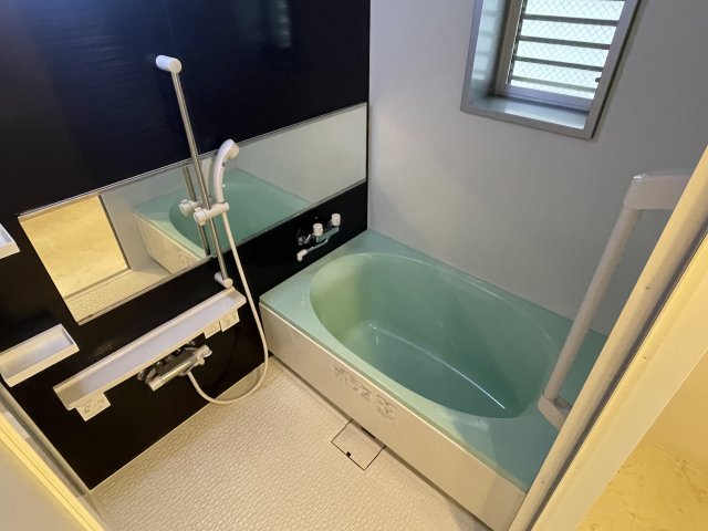 バス・シャワールーム　ゆったり過ごせるお風呂です