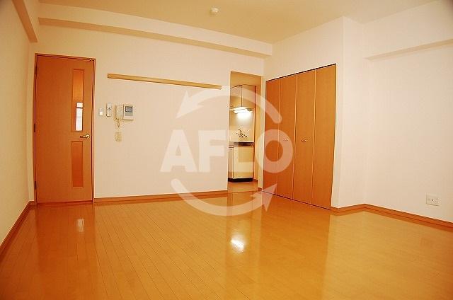 居室・リビング　ルネシアガーデン　開放的な室内