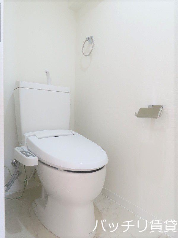 トイレ　画像は別号室イメージの為、現況を優先いたします。