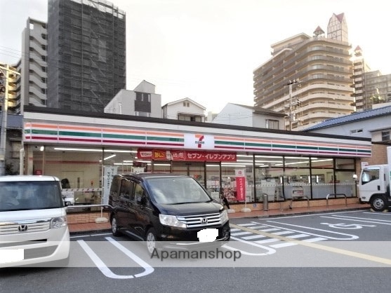 コンビニ　セブンイレブン（コンビニ）まで225m