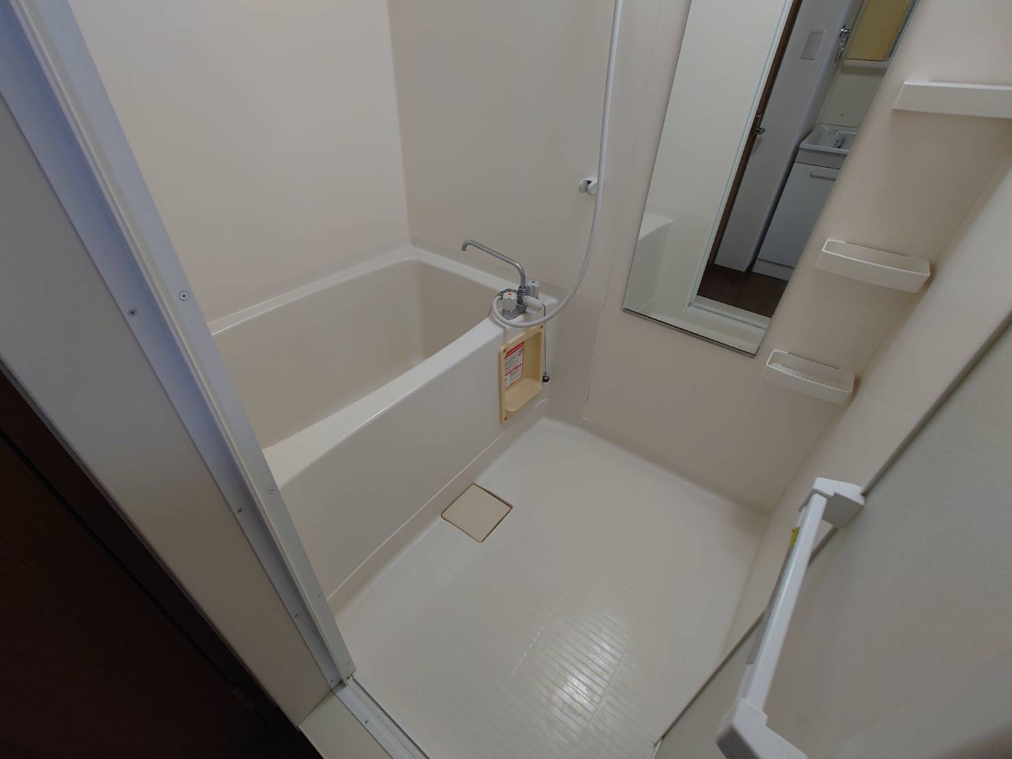 バス・シャワールーム　お湯張り付き