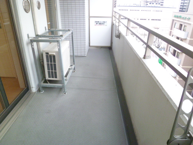 バルコニー　※別部屋のモデル写真です。