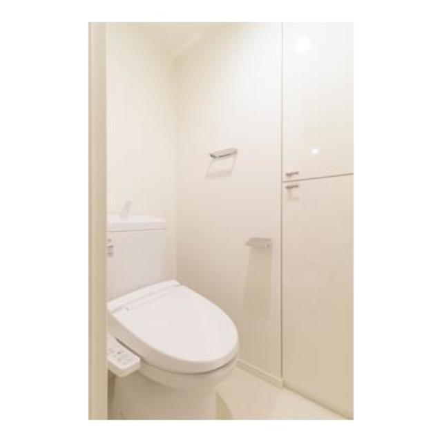トイレ　※写真は同タイプ住戸です。