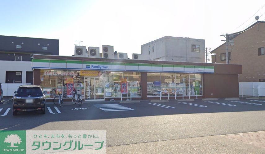 コンビニ　ファミリーマート中村公園北口店（コンビニ）まで120m
